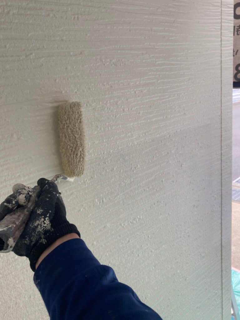 福岡県太宰府市 J様邸【住宅塗装】作業工程:外壁塗装 上塗り 写真23