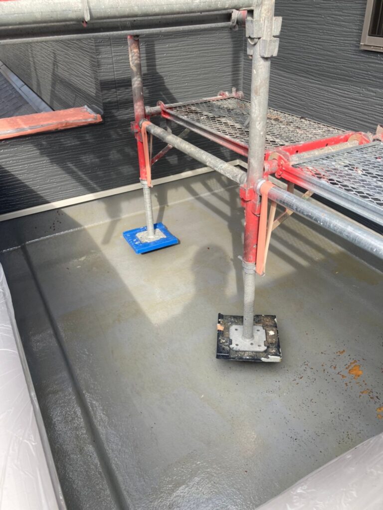 福岡県太宰府市 J様邸【住宅塗装】作業工程:ベランダ防水塗装 写真3