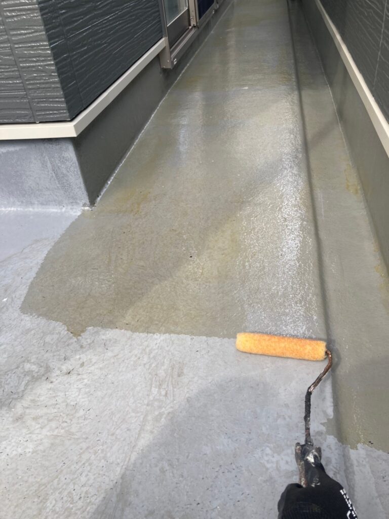 福岡県太宰府市 J様邸【住宅塗装】作業工程:ベランダ防水塗装 写真2