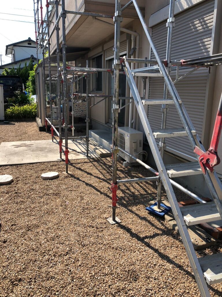 福岡県小郡市 I様邸【住宅塗装】作業工程:足場組立 写真1