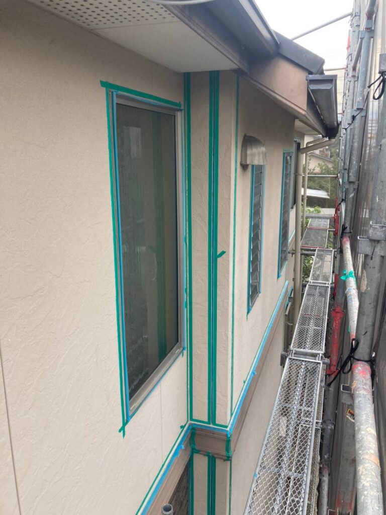 福岡県小郡市 I様邸【住宅塗装】作業工程:コーキング工事 写真7