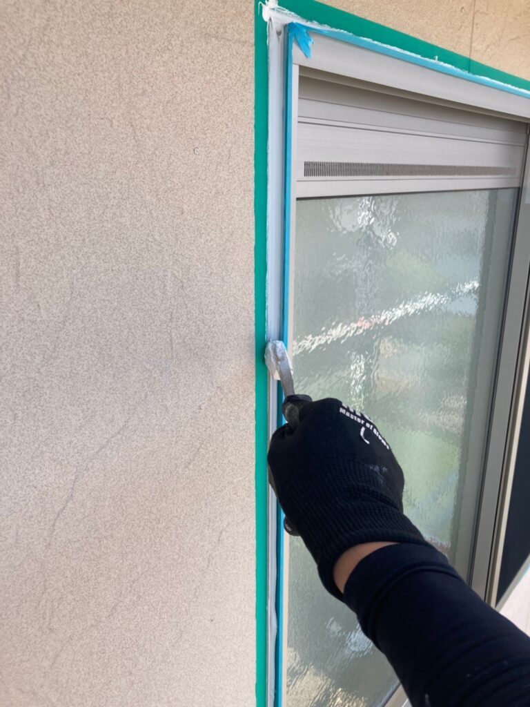 福岡県小郡市 I様邸【住宅塗装】作業工程:コーキング工事 写真19