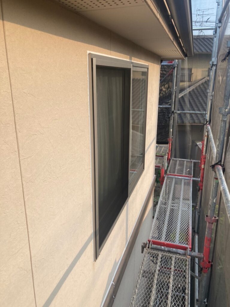 福岡県小郡市 I様邸【住宅塗装】作業工程:コーキング工事 写真27