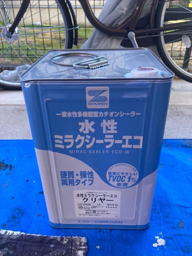 福岡県小郡市 I様邸【住宅塗装】作業工程:基礎巾木塗装 写真1
