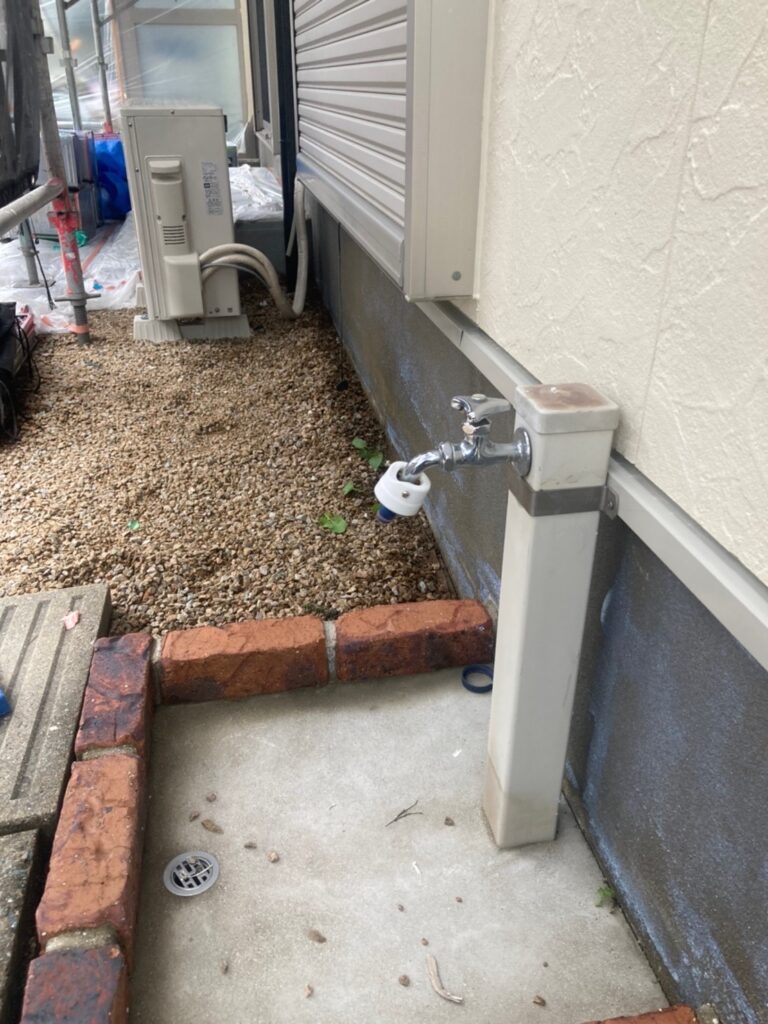 福岡県小郡市 I様邸【住宅塗装】作業工程:基礎巾木塗装 写真3