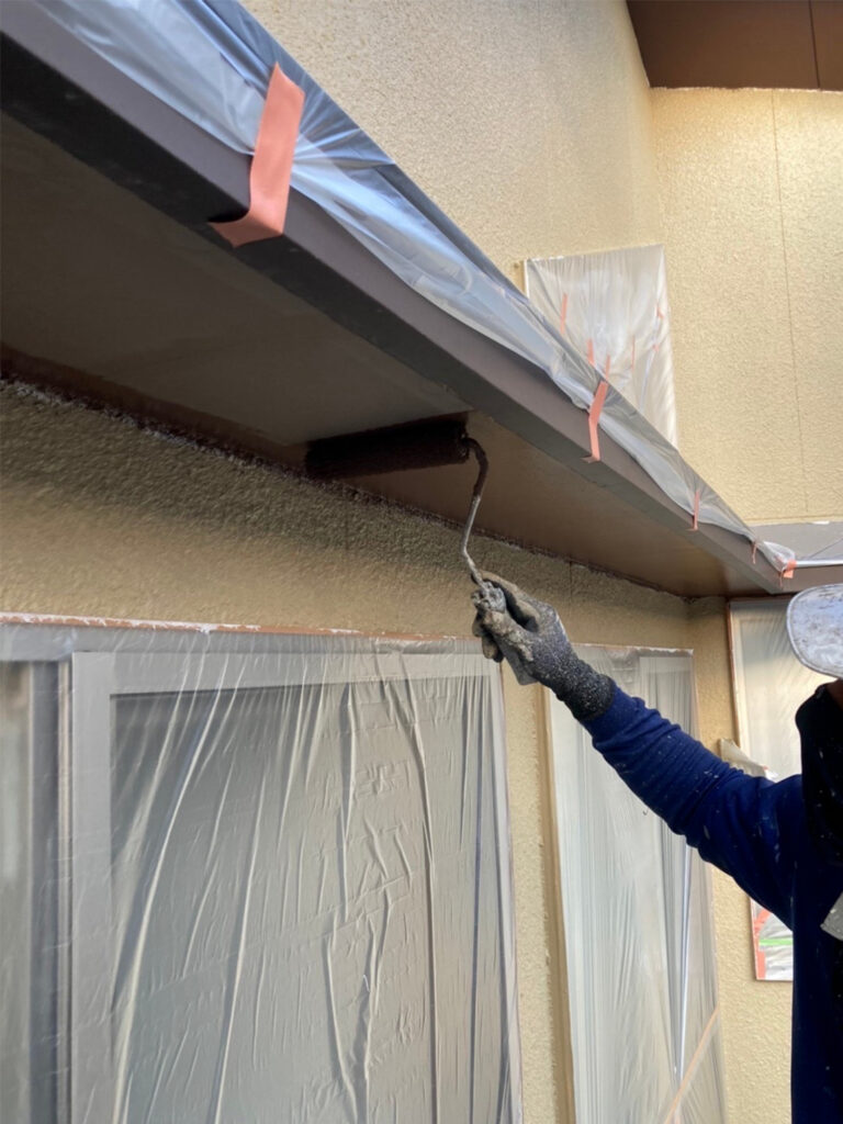 福岡県福岡市 N様邸【住宅塗装】作業工程:軒天塗装 写真3