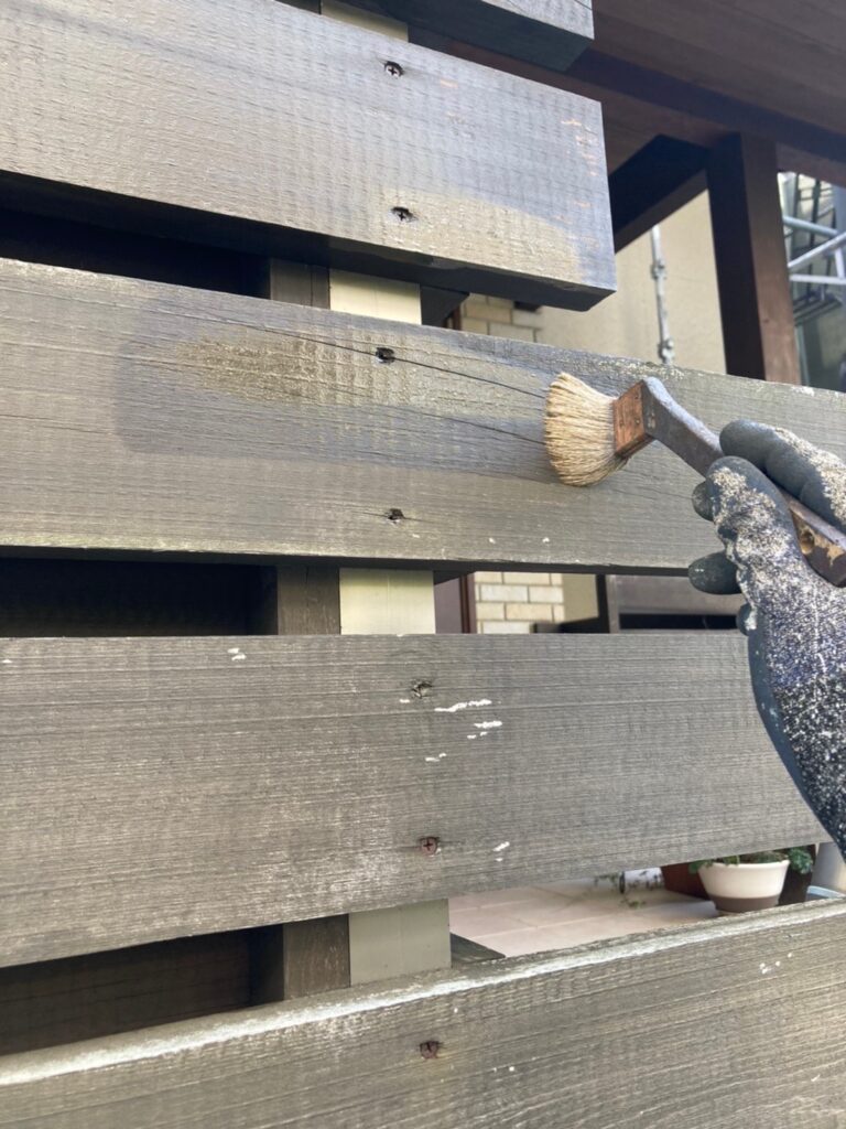 福岡県福岡市 N様邸【住宅塗装】作業工程:木部塗装 写真4