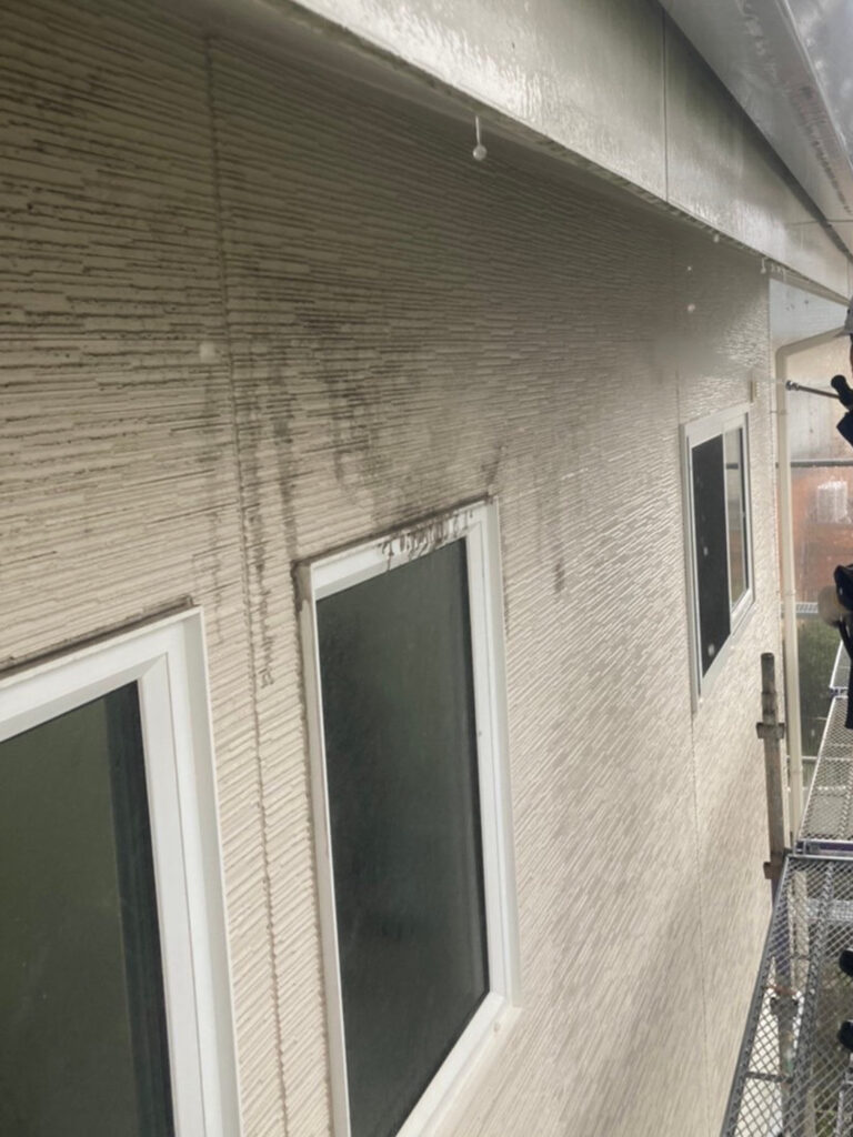 福岡県福岡市城南区 H様邸【住宅塗装】作業工程：高圧洗浄 写真5