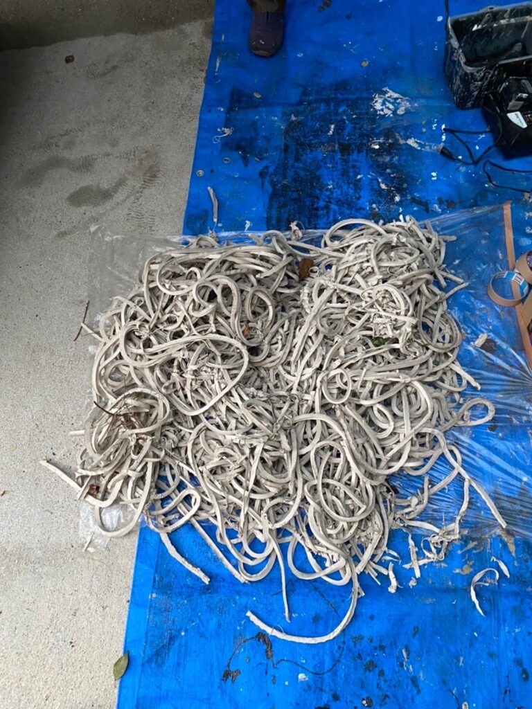 福岡県福岡市城南区 H様邸【住宅塗装】作業工程：コーキング工事 写真6