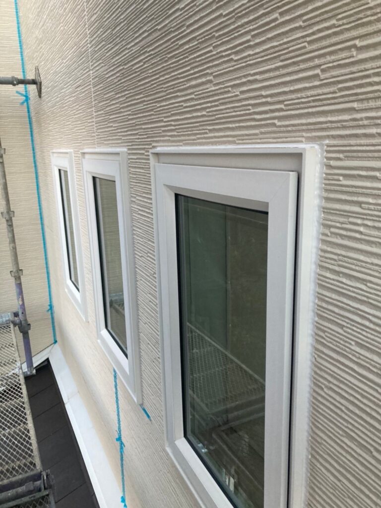 福岡県福岡市城南区 H様邸【住宅塗装】作業工程：コーキング工事 写真23