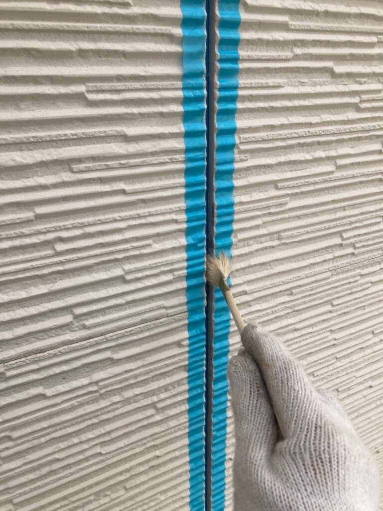 福岡県福岡市城南区 H様邸【住宅塗装】作業工程：コーキング工事 写真25