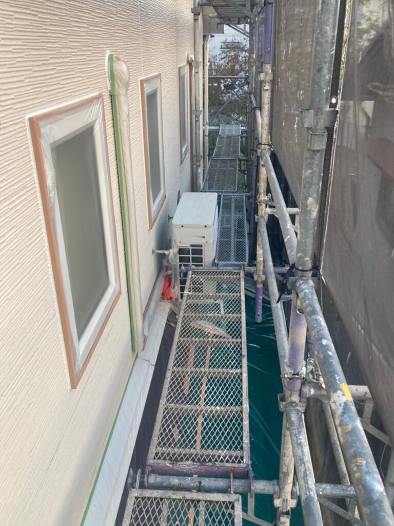 福岡県福岡市城南区 H様邸【住宅塗装】作業工程：各所養生 写真1