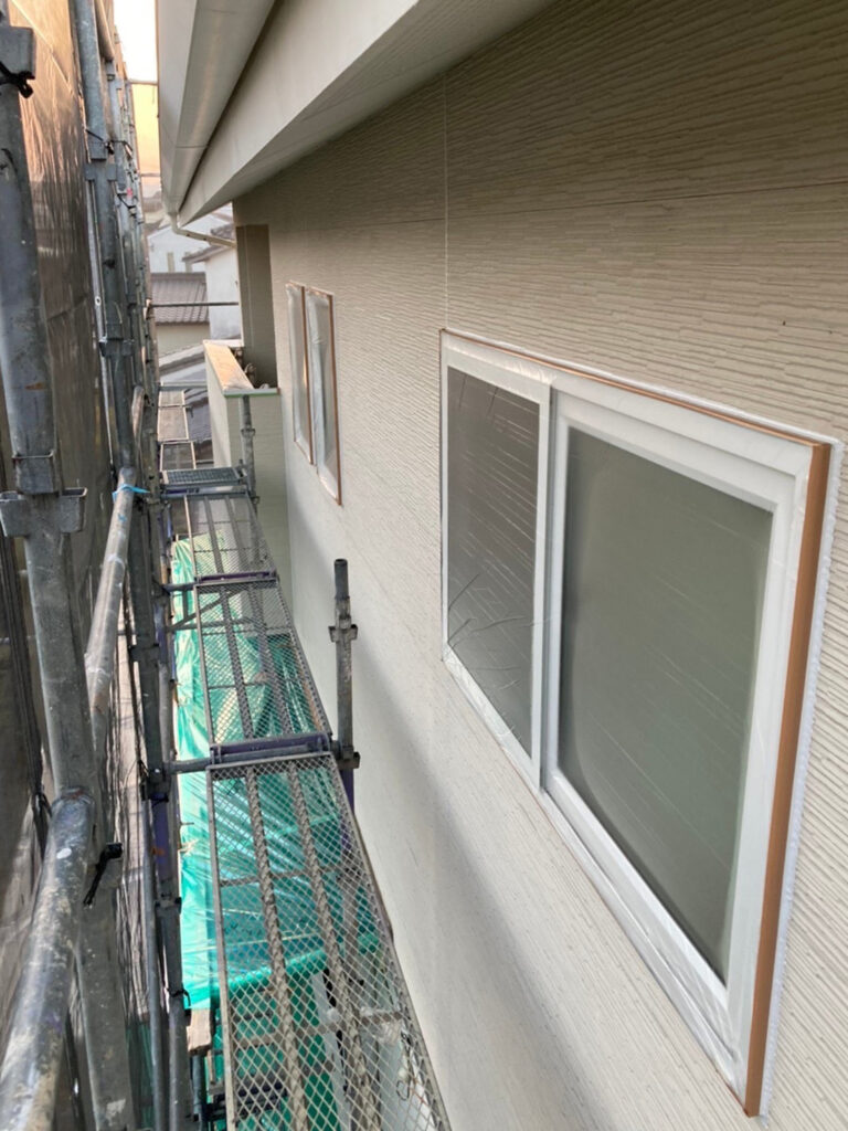 福岡県福岡市城南区 H様邸【住宅塗装】作業工程：各所養生 写真4