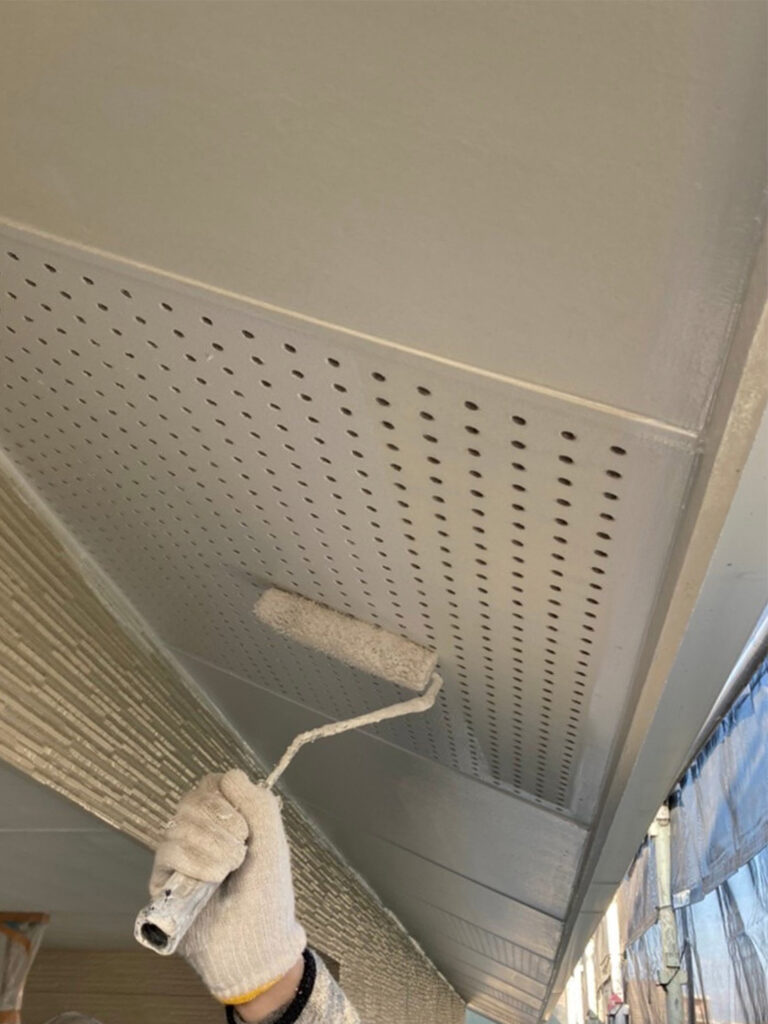 福岡県福岡市城南区 H様邸【住宅塗装】作業工程：軒天塗装 写真8