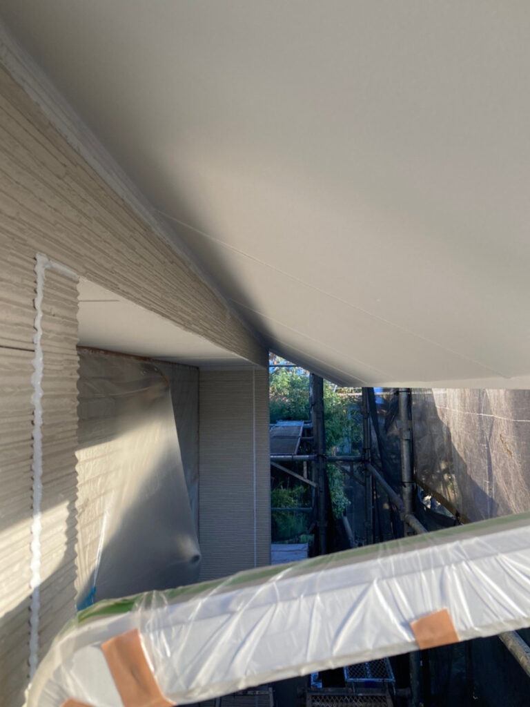 福岡県福岡市城南区 H様邸【住宅塗装】作業工程：軒天塗装 写真11