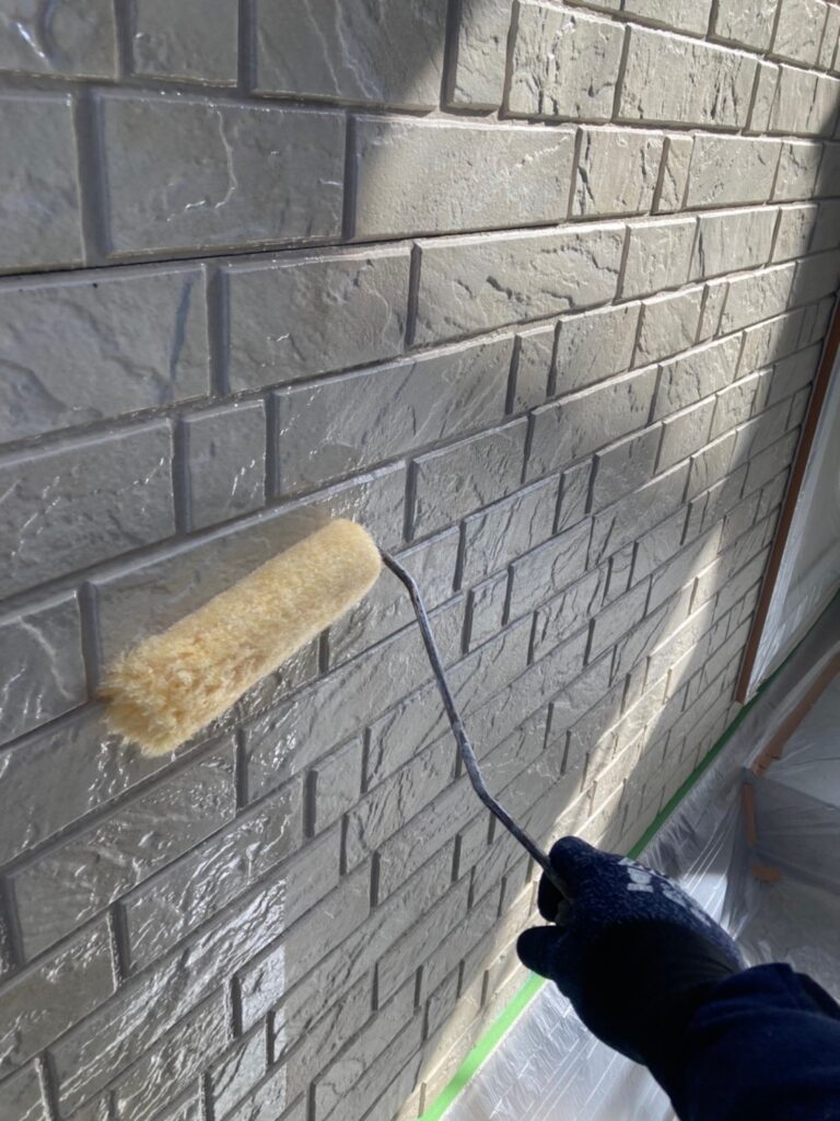 福岡県福岡市城南区 H様邸【住宅塗装】作業工程：外壁塗装(クリヤー) 写真2