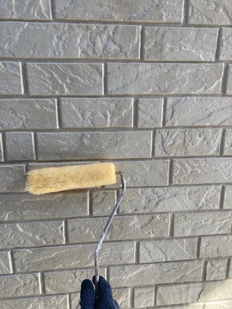 福岡県福岡市城南区 H様邸【住宅塗装】作業工程：外壁塗装(クリヤー) 写真3