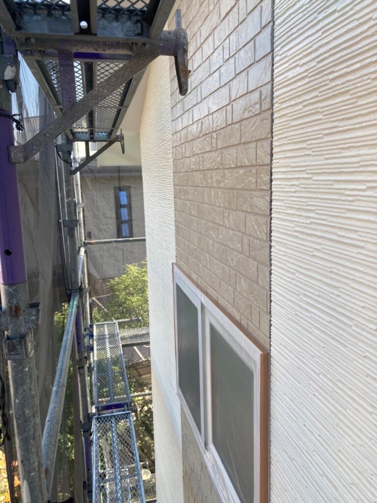 福岡県福岡市城南区 H様邸【住宅塗装】作業工程：外壁塗装(クリヤー) 写真4