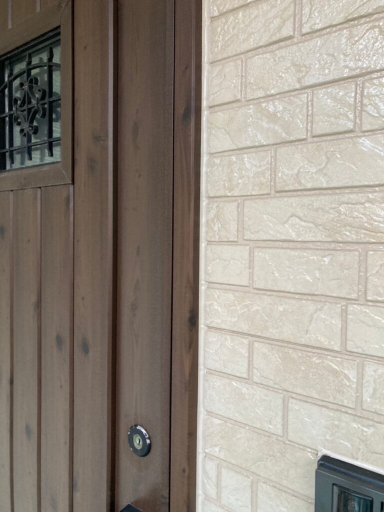 福岡県福岡市城南区 H様邸【住宅塗装】作業工程：仕上げコーキング(後打ち) 写真14