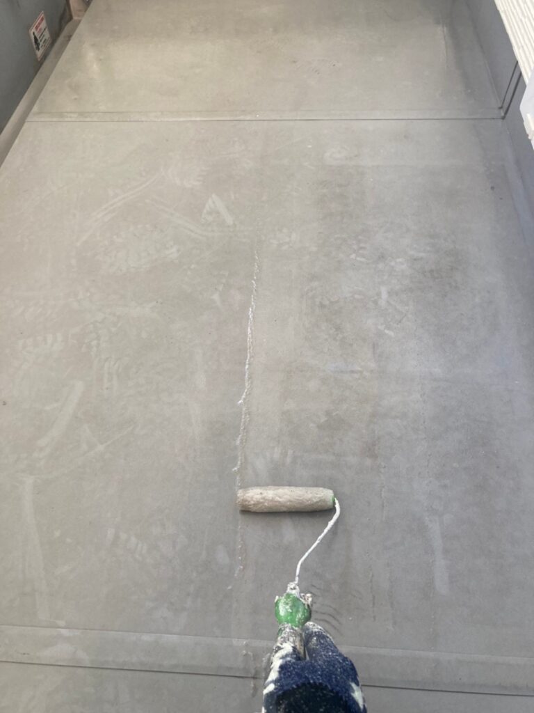 福岡県福岡市城南区 H様邸【住宅塗装】作業工程：ベランダ防水塗装 写真2