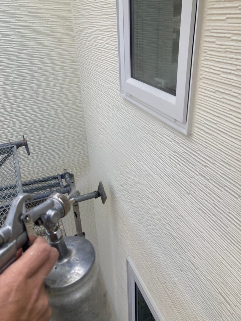 福岡県福岡市城南区 H様邸【住宅塗装】作業工程：光触媒コーティング 写真3