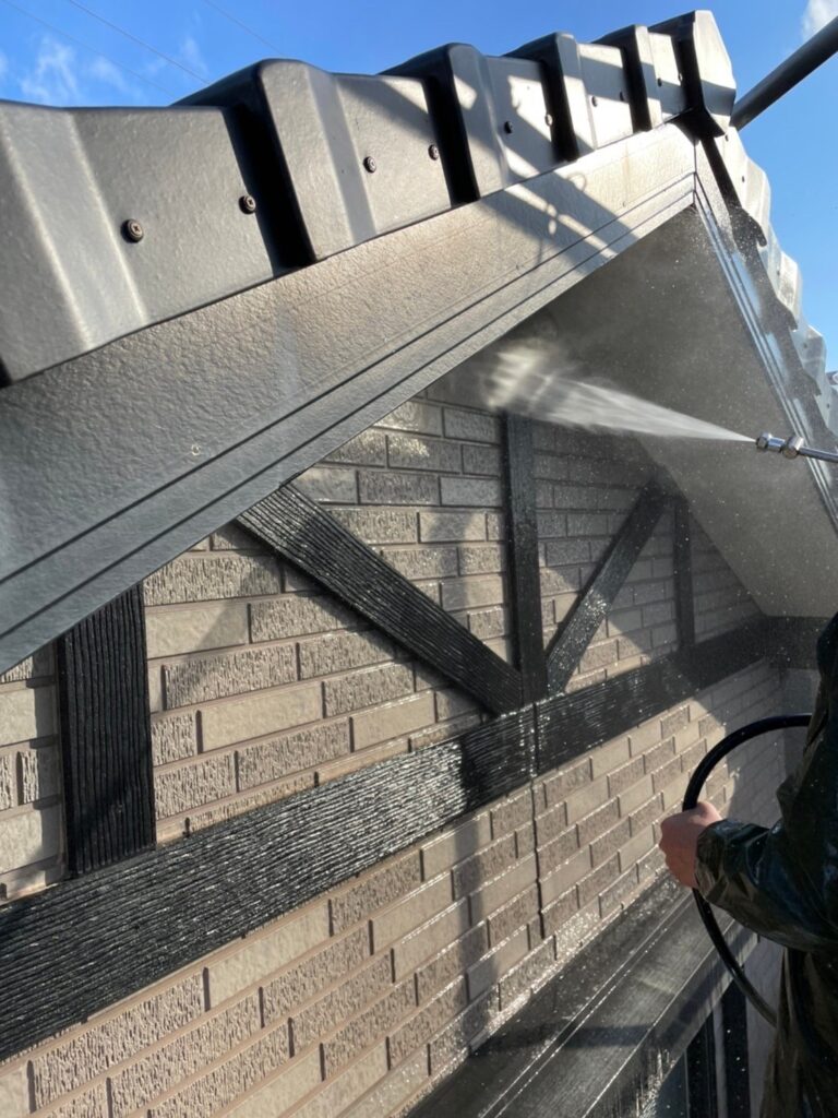 福岡県久留米市 F様邸【住宅塗装】作業工程：高圧洗浄 写真1