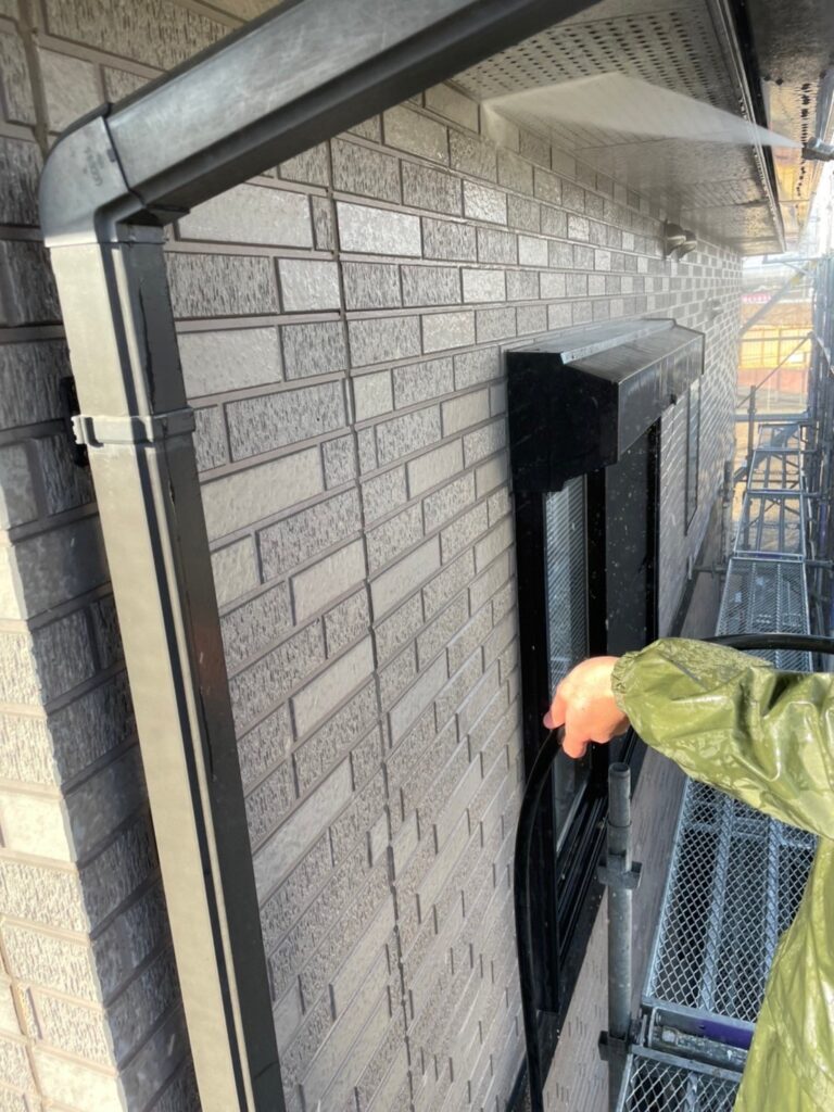 福岡県久留米市 F様邸【住宅塗装】作業工程：高圧洗浄 写真3