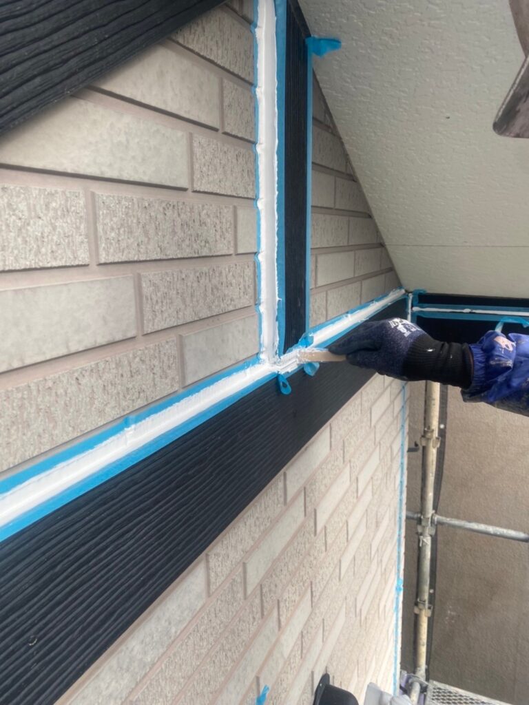 福岡県久留米市 F様邸【住宅塗装】作業工程：コーキング工事 写真17