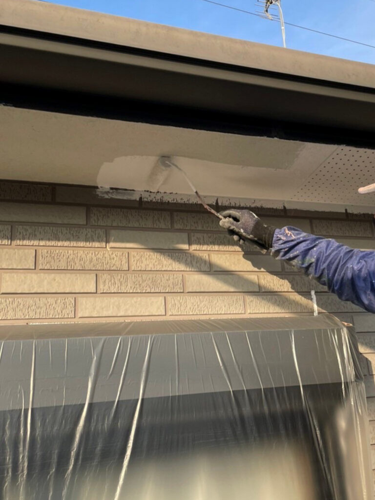 福岡県久留米市 F様邸【住宅塗装】作業工程：軒天塗装 写真2