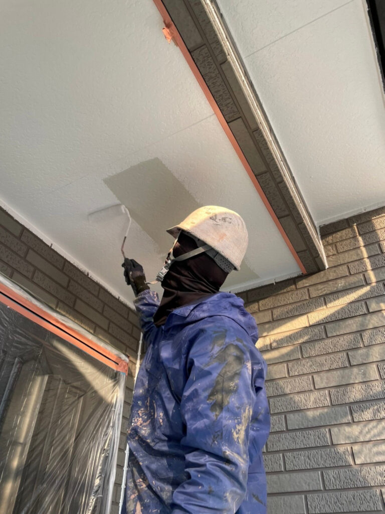 福岡県久留米市 F様邸【住宅塗装】作業工程：軒天塗装 写真3