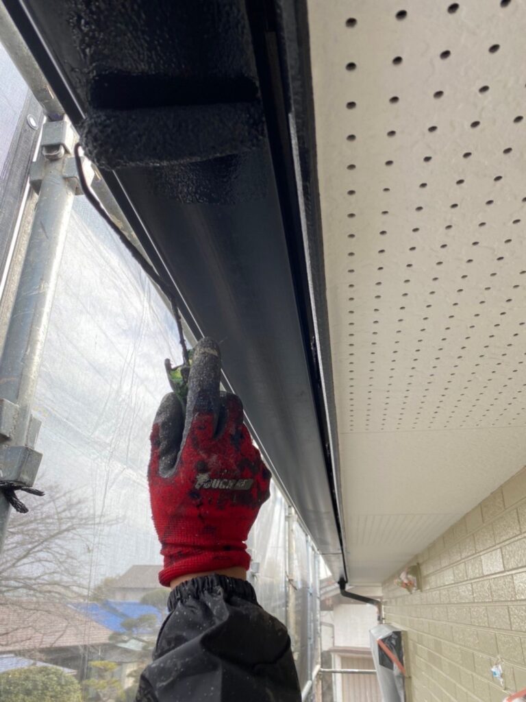 福岡県久留米市 F様邸【住宅塗装】作業工程：付帯塗装 写真2