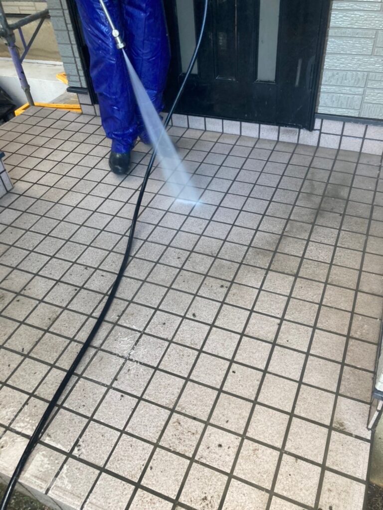 福岡県糟屋郡 N様邸【住宅塗装】作業工程：高圧洗浄 写真6