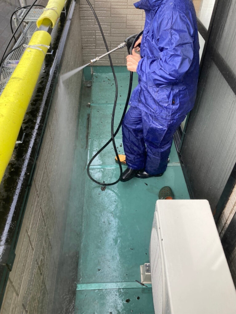 福岡県糟屋郡 N様邸【住宅塗装】作業工程：高圧洗浄 写真4