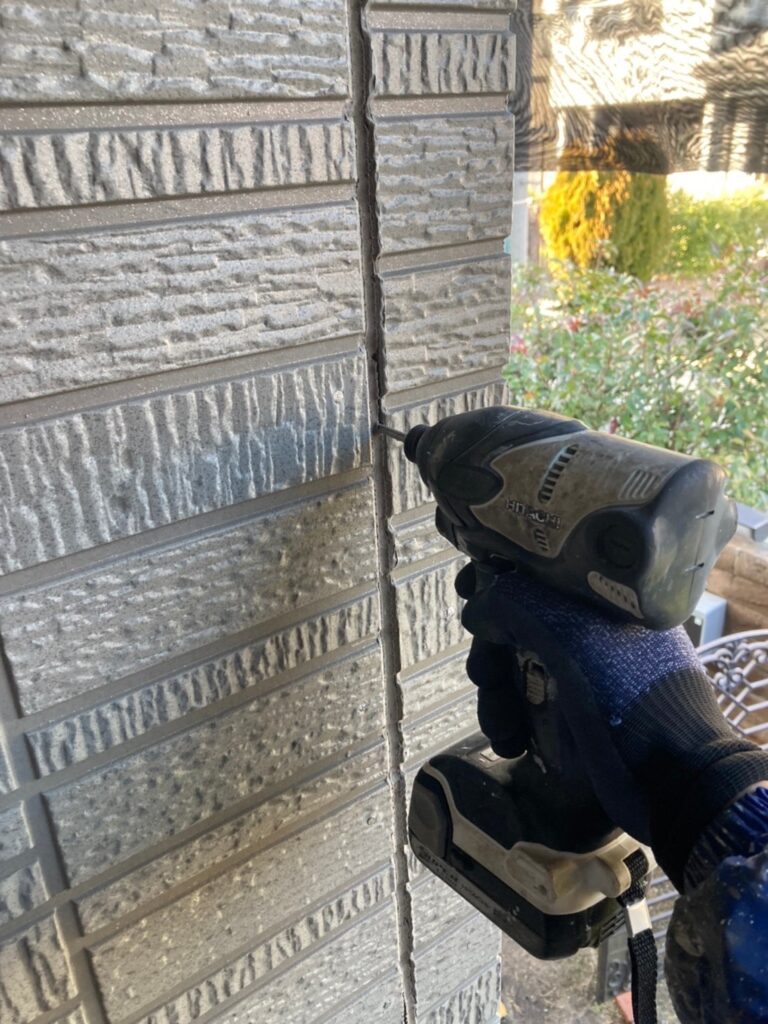 福岡県糟屋郡 N様邸【住宅塗装】作業工程：コーキング工事 写真3