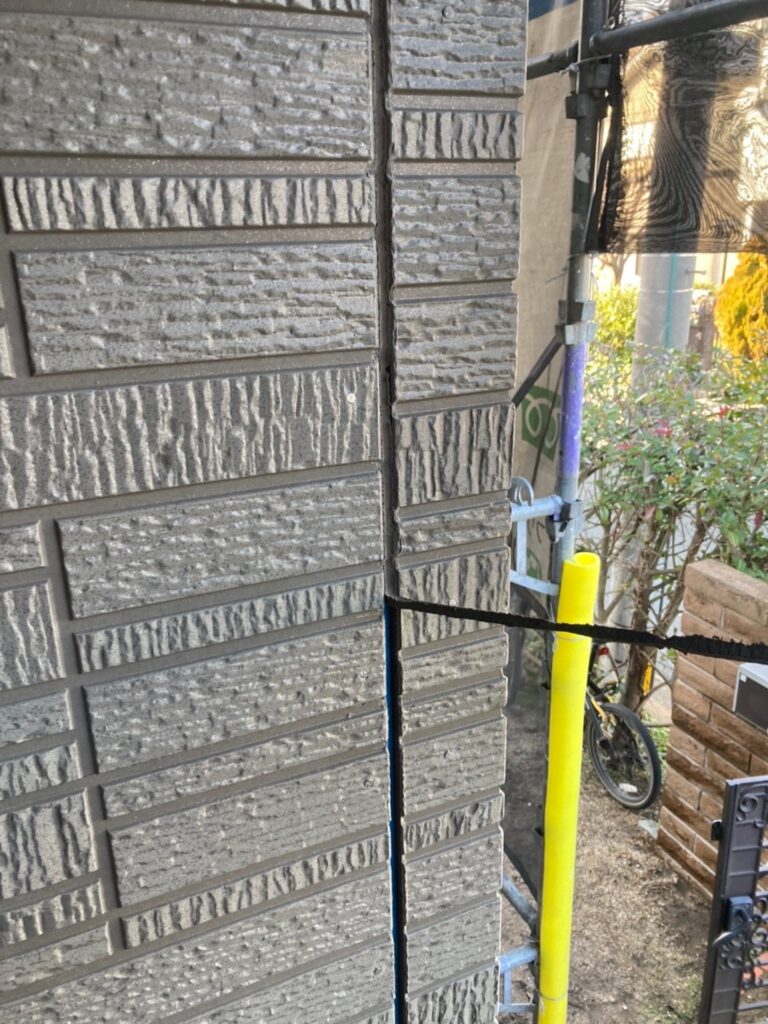 福岡県糟屋郡 N様邸【住宅塗装】作業工程：コーキング工事 写真4