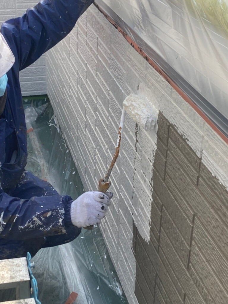 福岡県糟屋郡 N様邸【住宅塗装】作業工程：外壁塗装 写真2