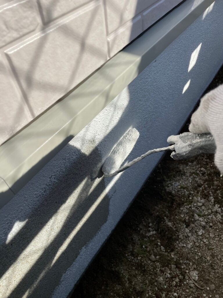 福岡県春日市 H様邸【住宅塗装】基礎巾木塗装 写真4