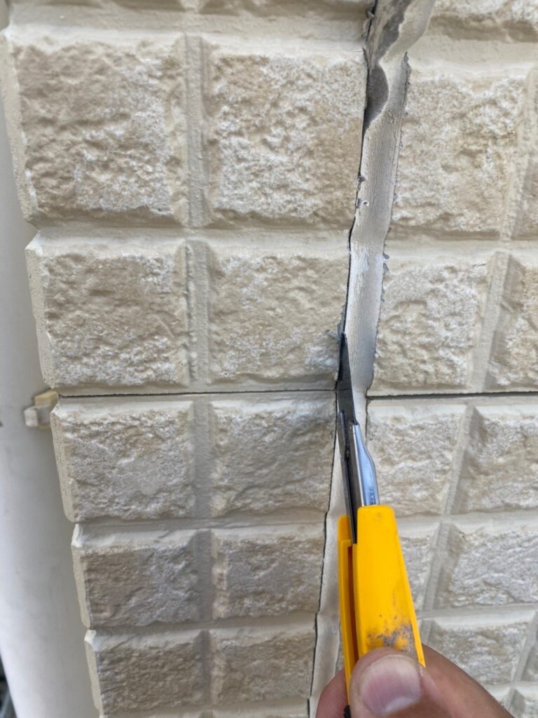 福岡県春日市 A様邸【住宅塗装】コーキング工事 写真1