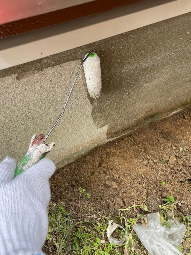 福岡県春日市 A様邸【住宅塗装】基礎巾木塗装 写真2