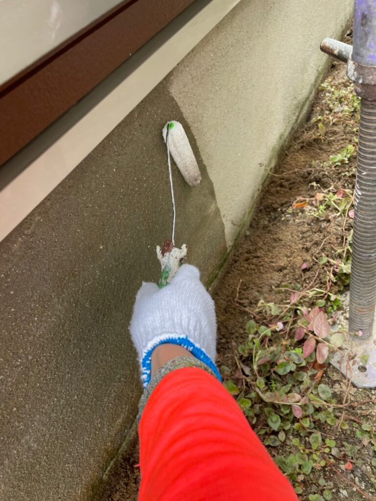 福岡県春日市 A様邸【住宅塗装】基礎巾木塗装 写真3