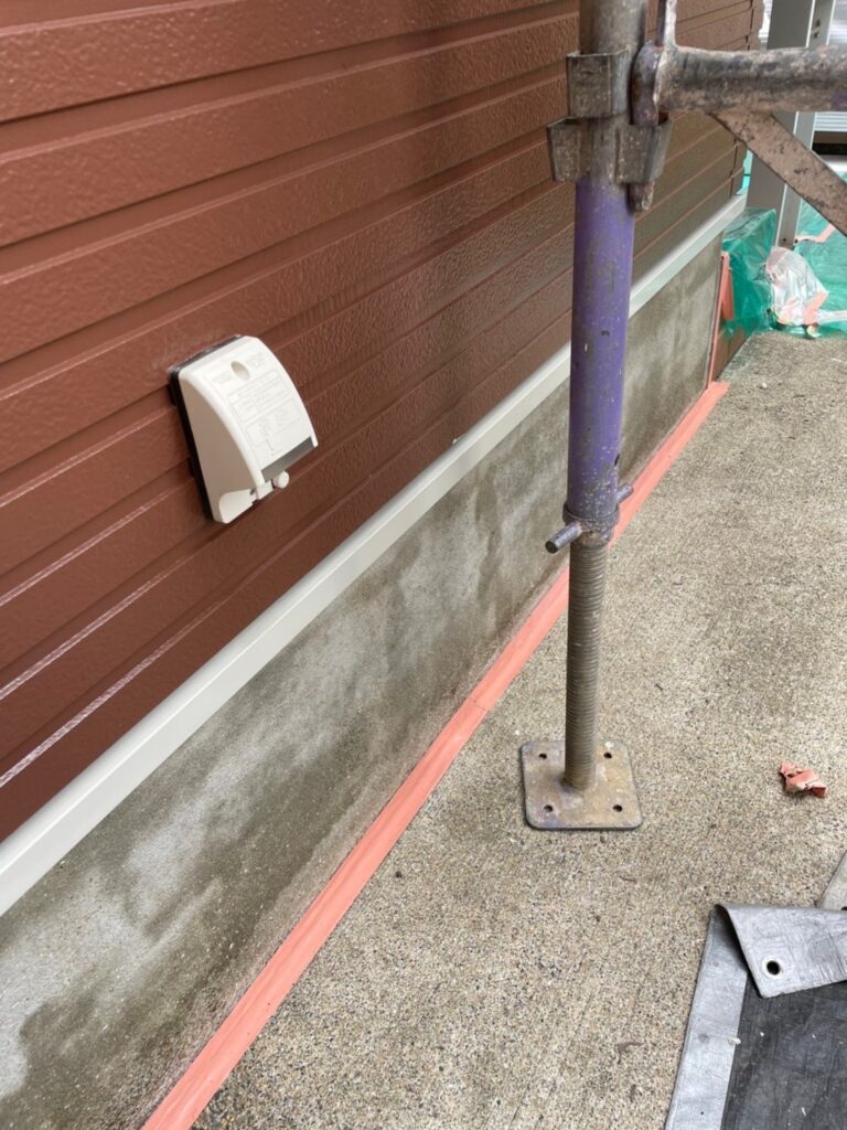 福岡県春日市 A様邸【住宅塗装】基礎巾木塗装 写真4