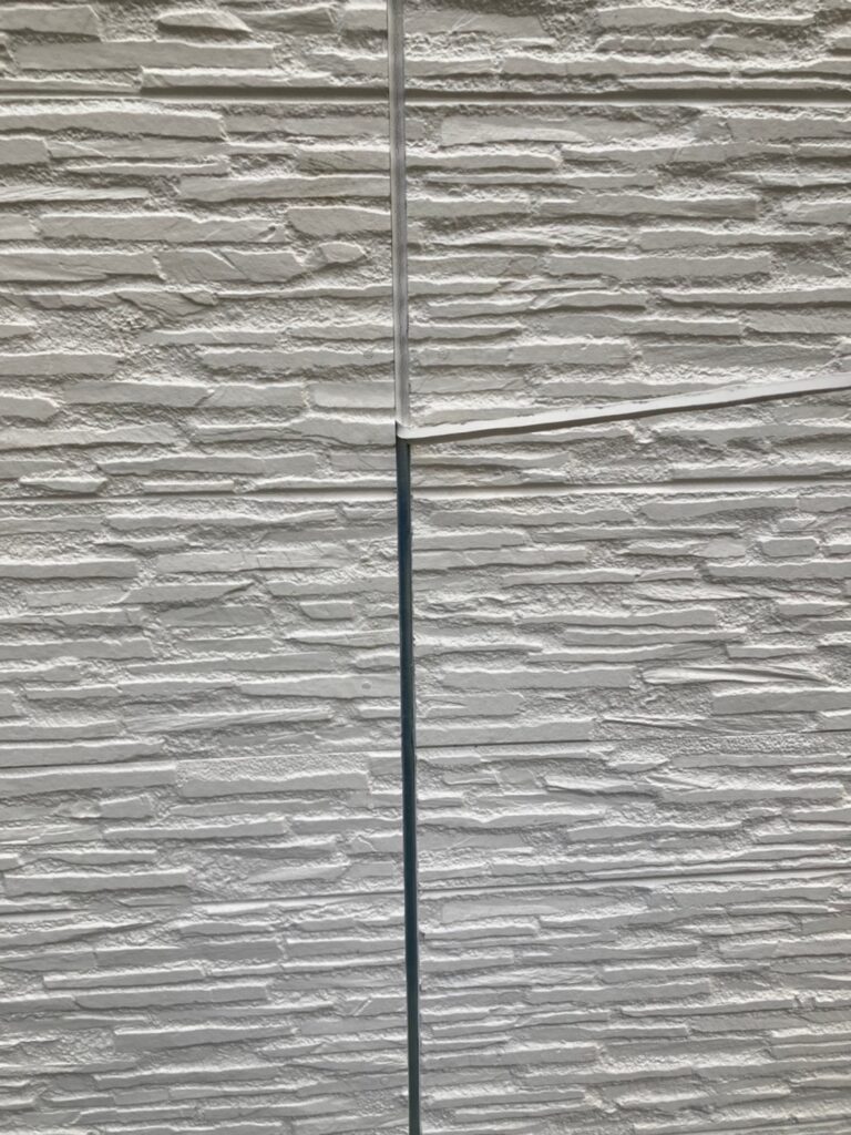 福岡県福岡市西区 N様邸【住宅塗装】コーキング工事 写真2