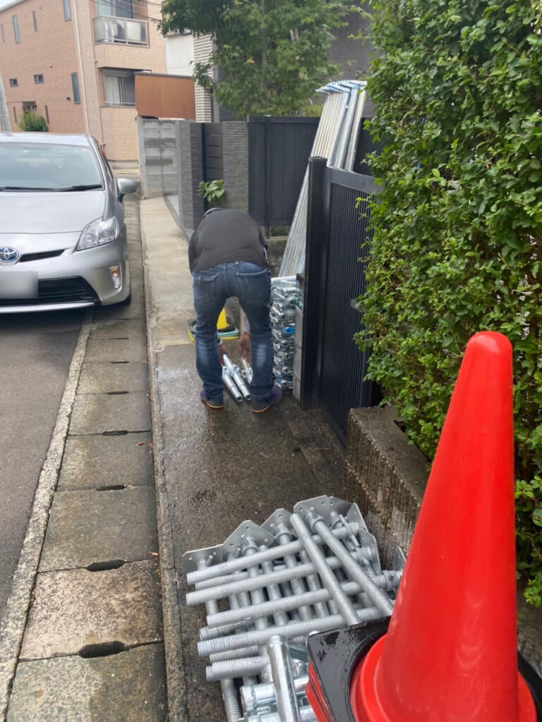 福岡県福岡市中央区 M様邸【住宅塗装】足場組立 写真1