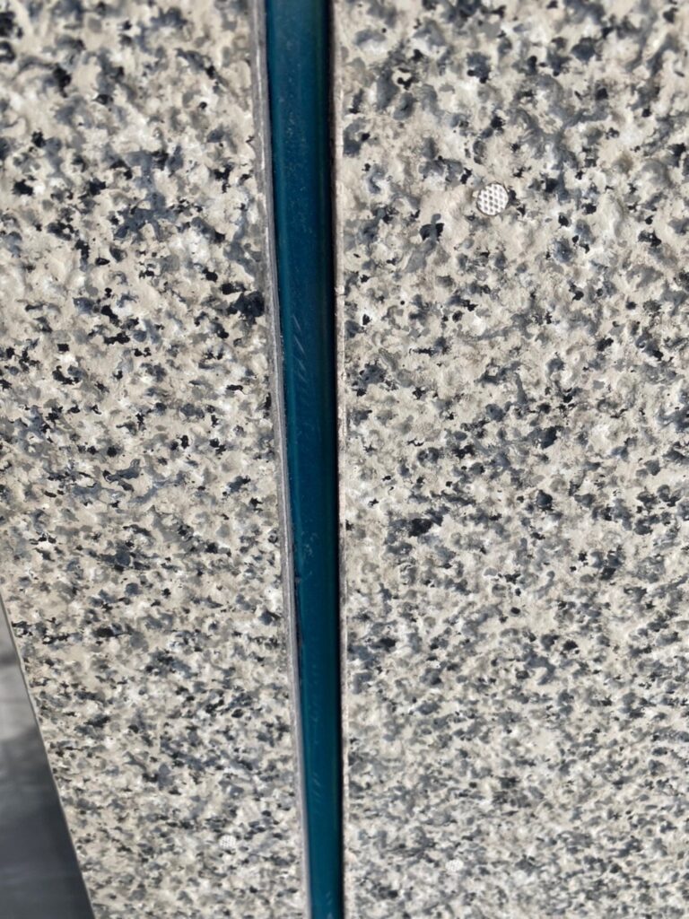 福岡県福岡市中央区 M様邸【住宅塗装】旧コーキング撤去 写真3