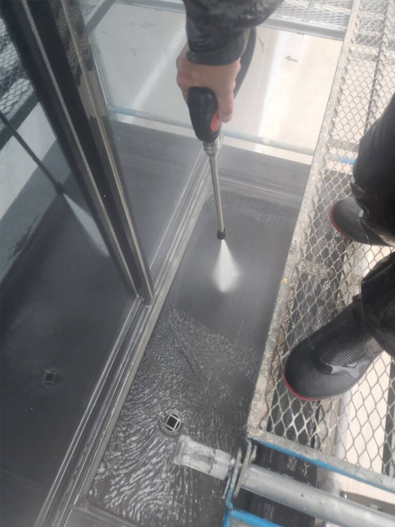 福岡県八女市 テナントビル【改修工事】高圧洗浄 写真12