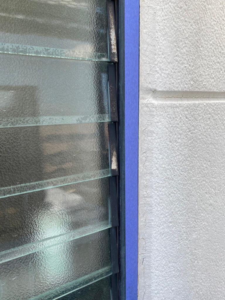 福岡県八女市 テナントビル【改修工事】コーキング工事 写真2