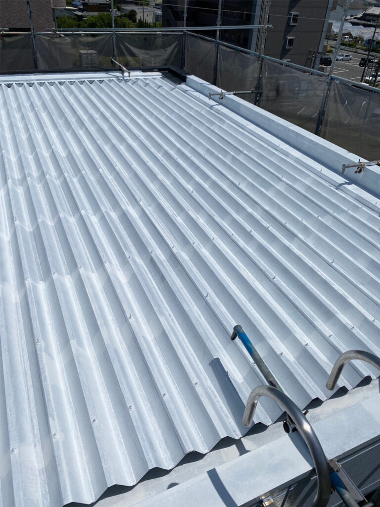 福岡県八女市 テナントビル【改修工事】屋根塗装 写真5