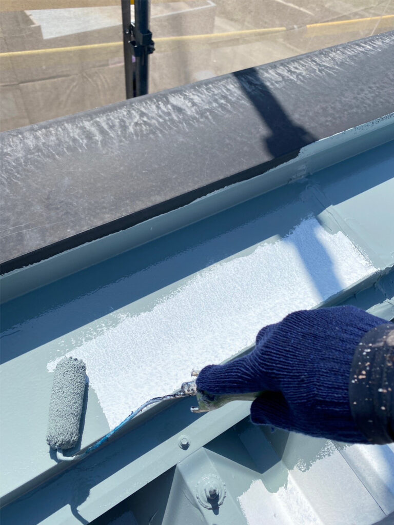 福岡県八女市 テナントビル【改修工事】屋根塗装 写真10