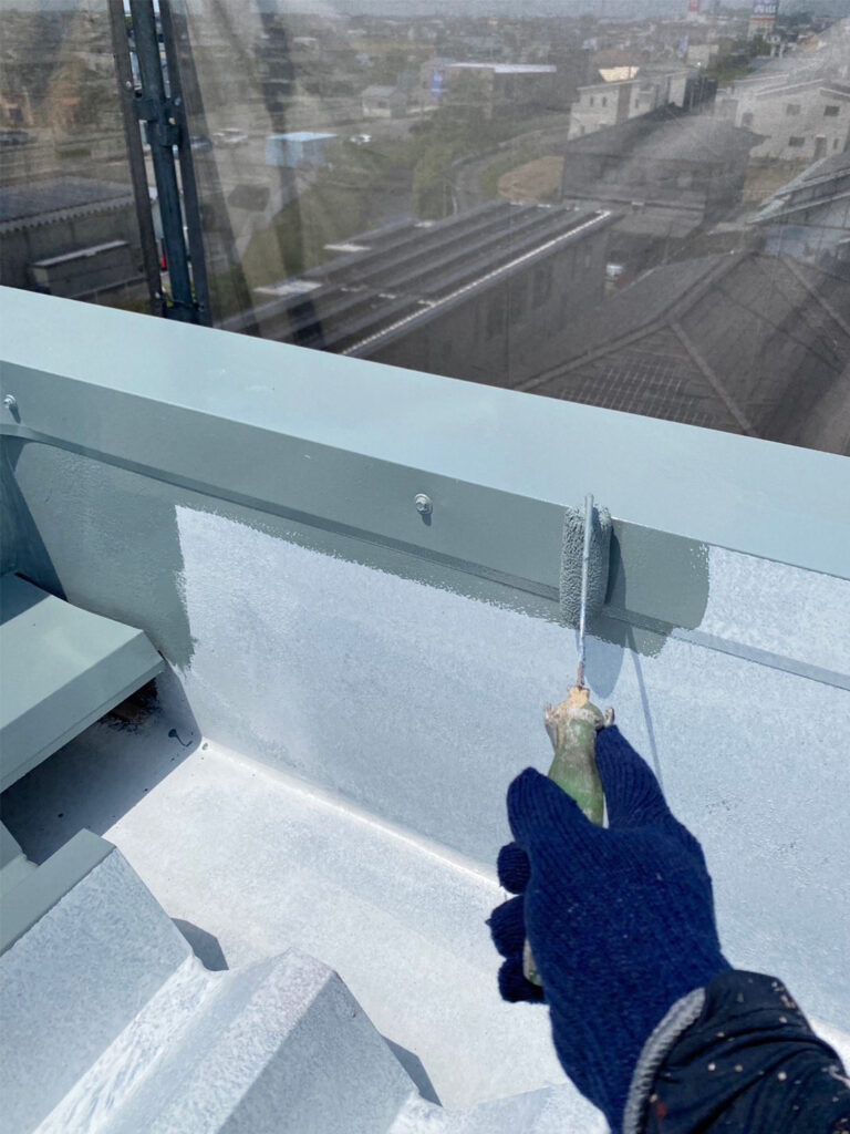 福岡県八女市 テナントビル【改修工事】屋根塗装 写真11