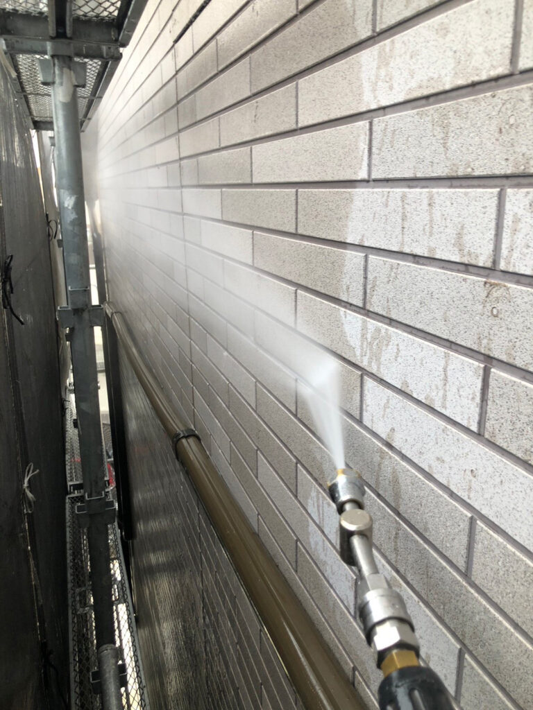 福岡県福岡市博多区 低層階テナントビル【塗装工事】高圧洗浄 写真7